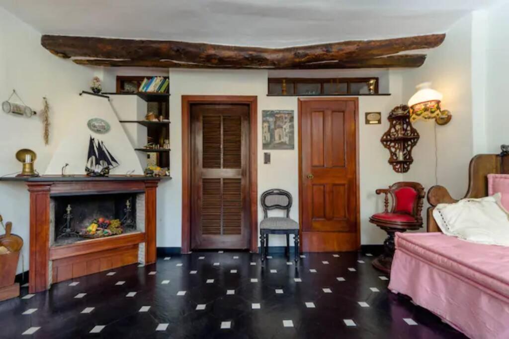 Apartment Da Un'antica Dimora Di Pescatori Sul Porticciolo