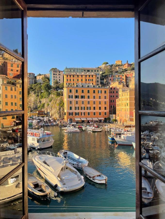 Da Un'antica Dimora Di Pescatori Sul Porticciolo Camogli